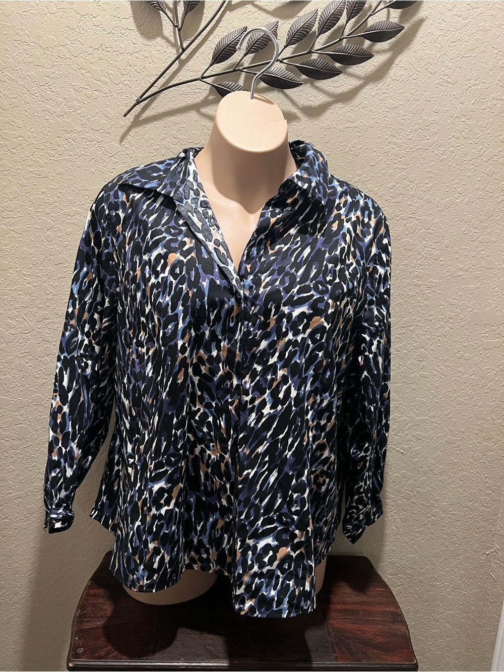 Blue Leopard Print Button-Down Shirt - Effortless Everyday Style
